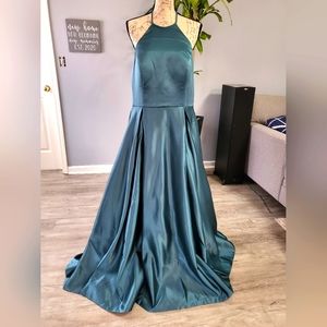 Adjustable Green Prom dress
